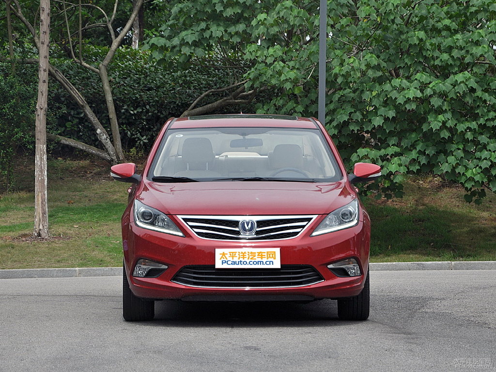 炫目紅逸動整車外觀外觀圖片