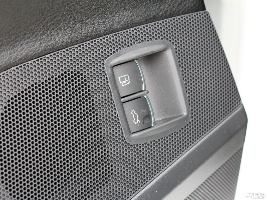 極地白大眾CC車廂內(nèi)飾圖片