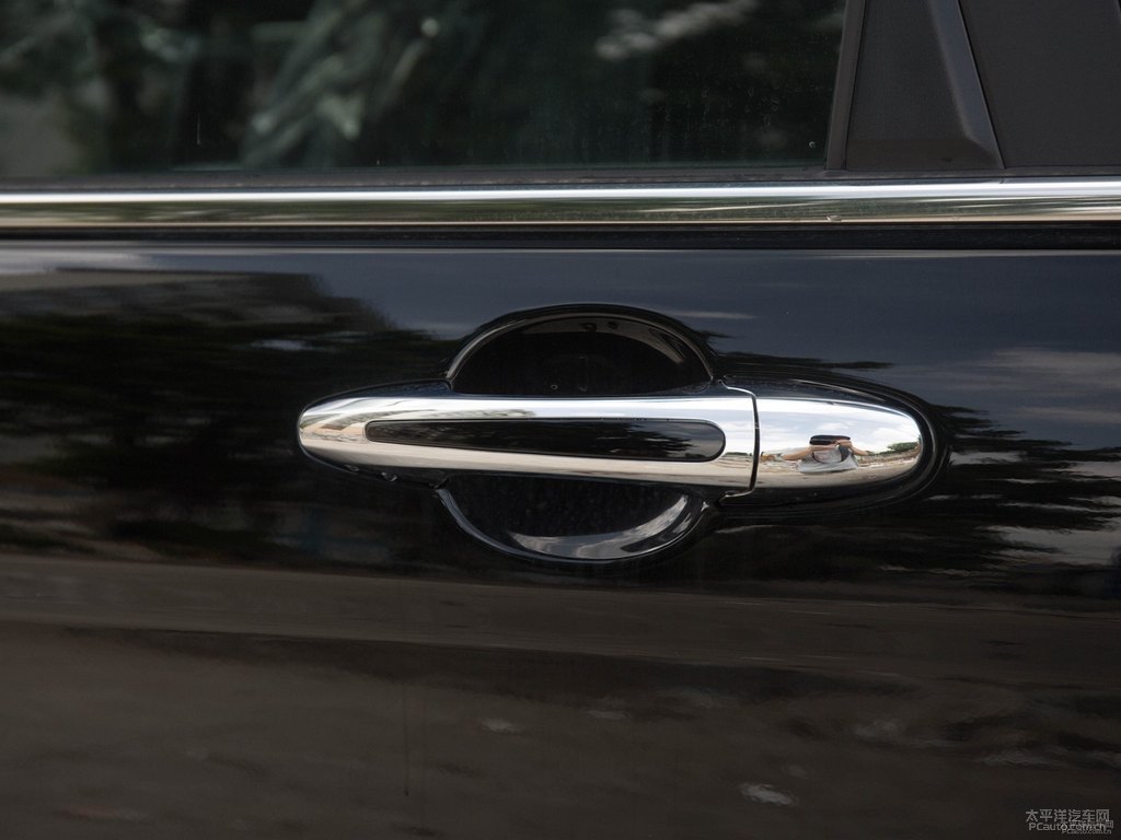 經(jīng)典黑哈弗H6車身外觀圖片