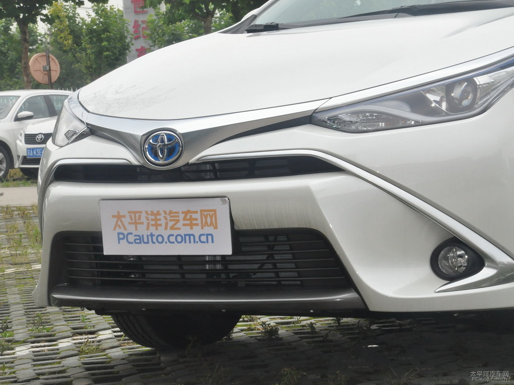 珍珠白雷凌車頭外觀圖片