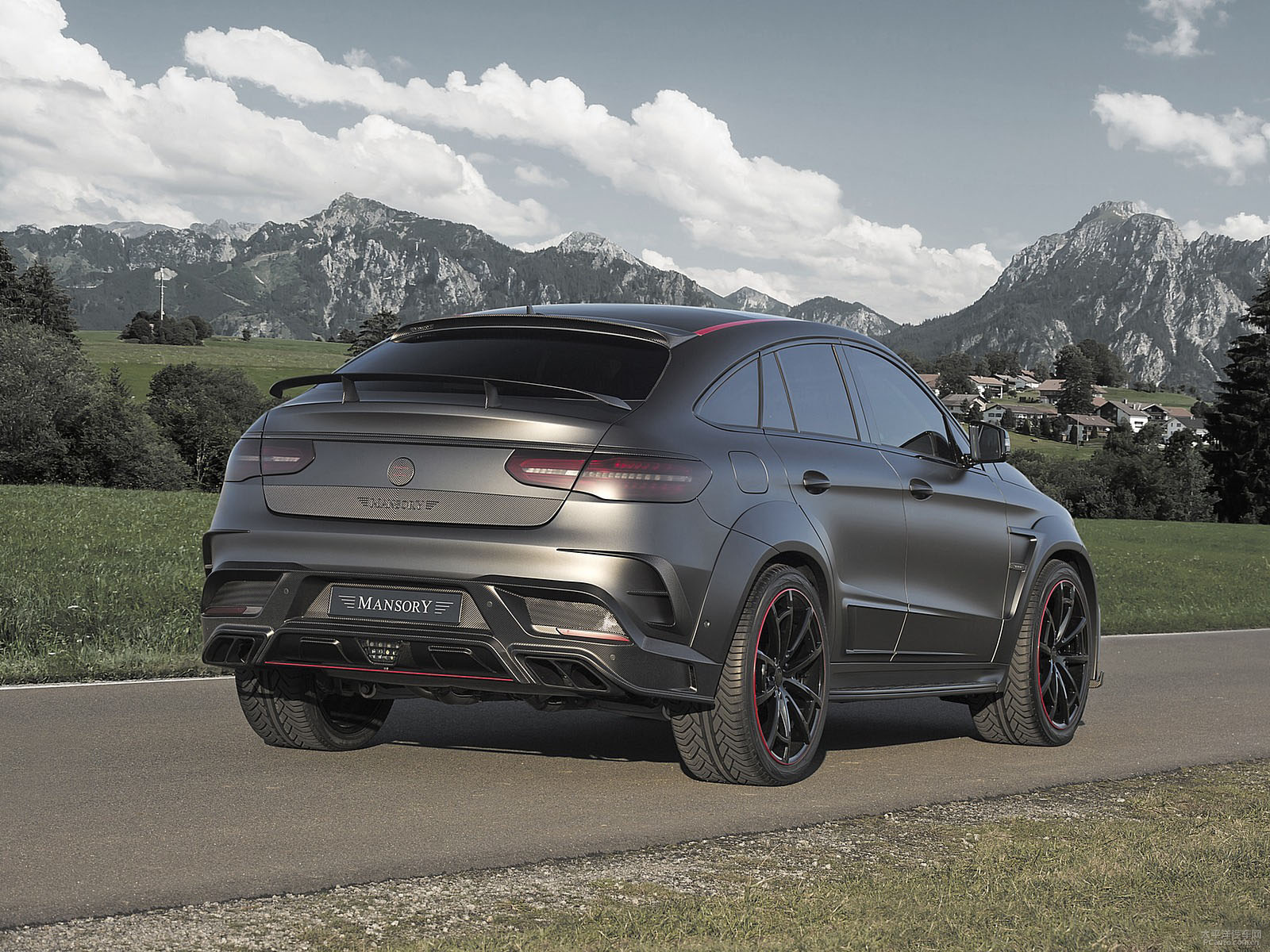 GLE 轎跑SUV AMG外觀高清大圖