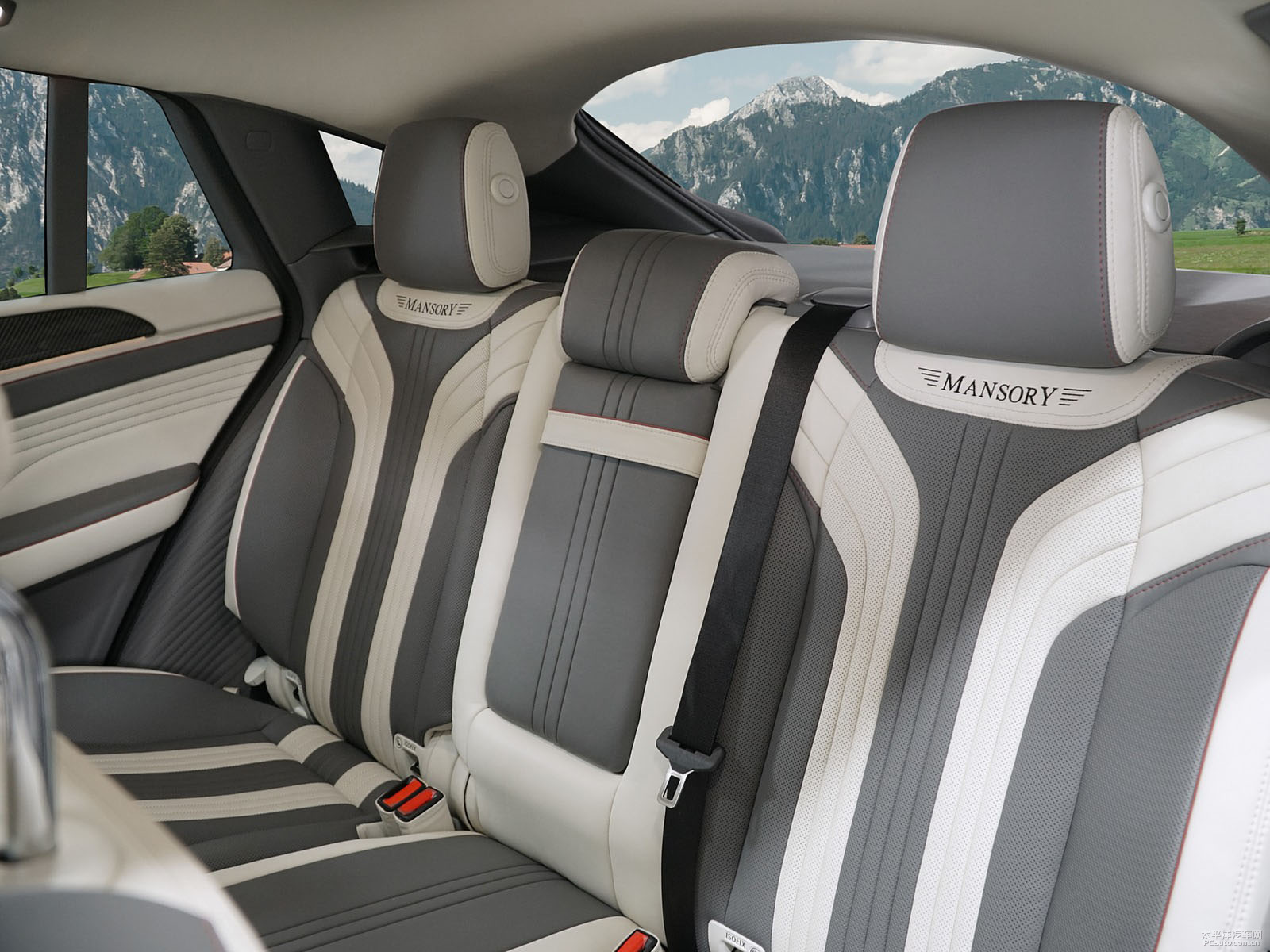 GLE 轎跑SUV AMG內(nèi)飾高清大圖