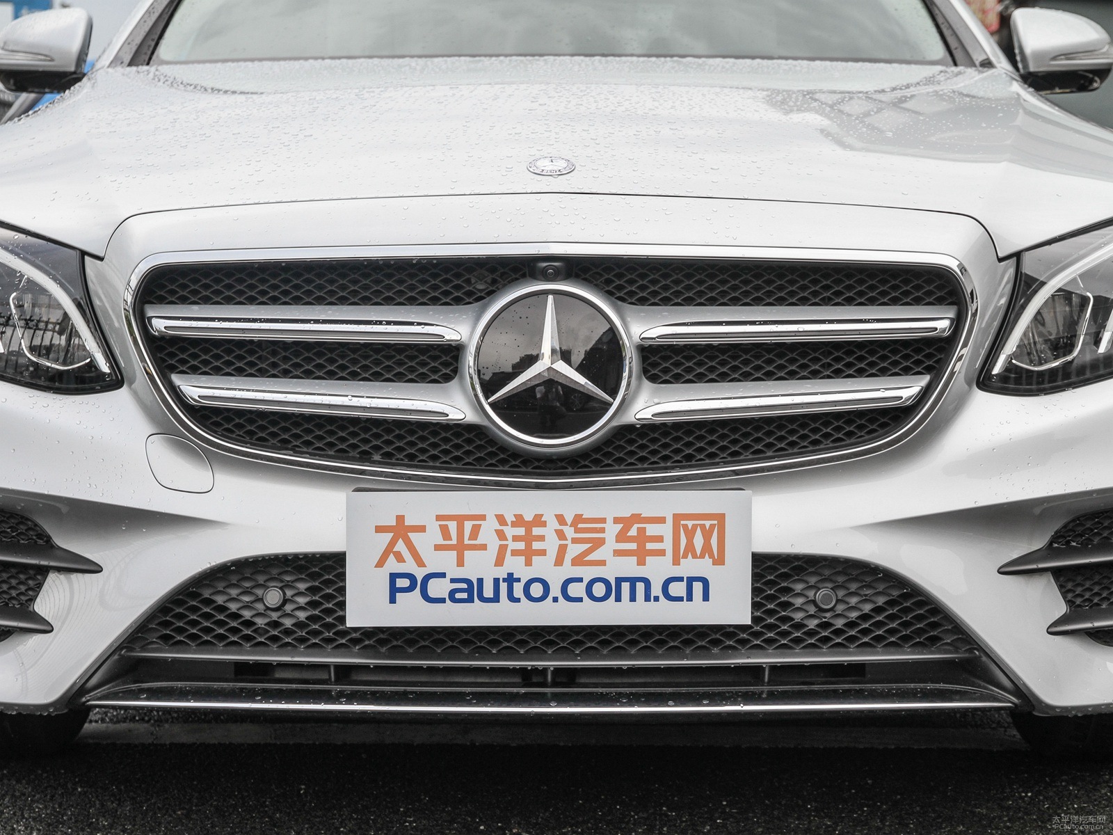 奔馳E級外觀高清大圖