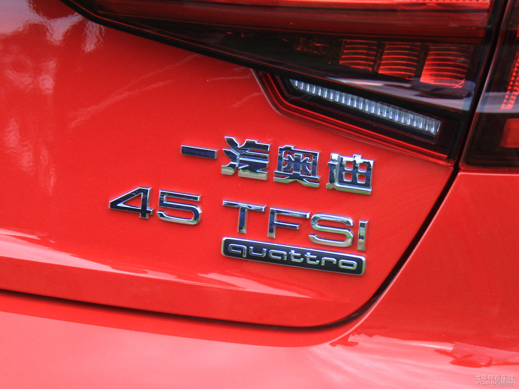 探戈紅奧迪A4L車尾外觀圖片