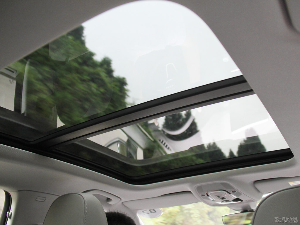 阿格斯棕奧迪A4L車廂內(nèi)飾圖片