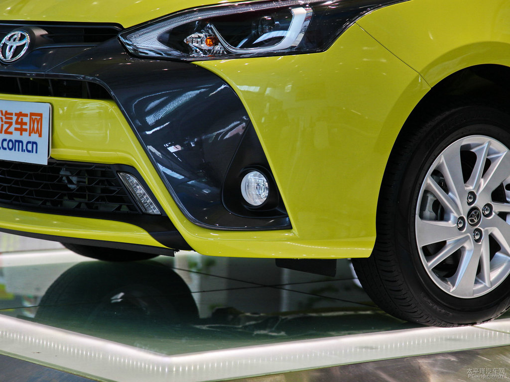 檸檬黃YARiS L 致炫車頭外觀圖片