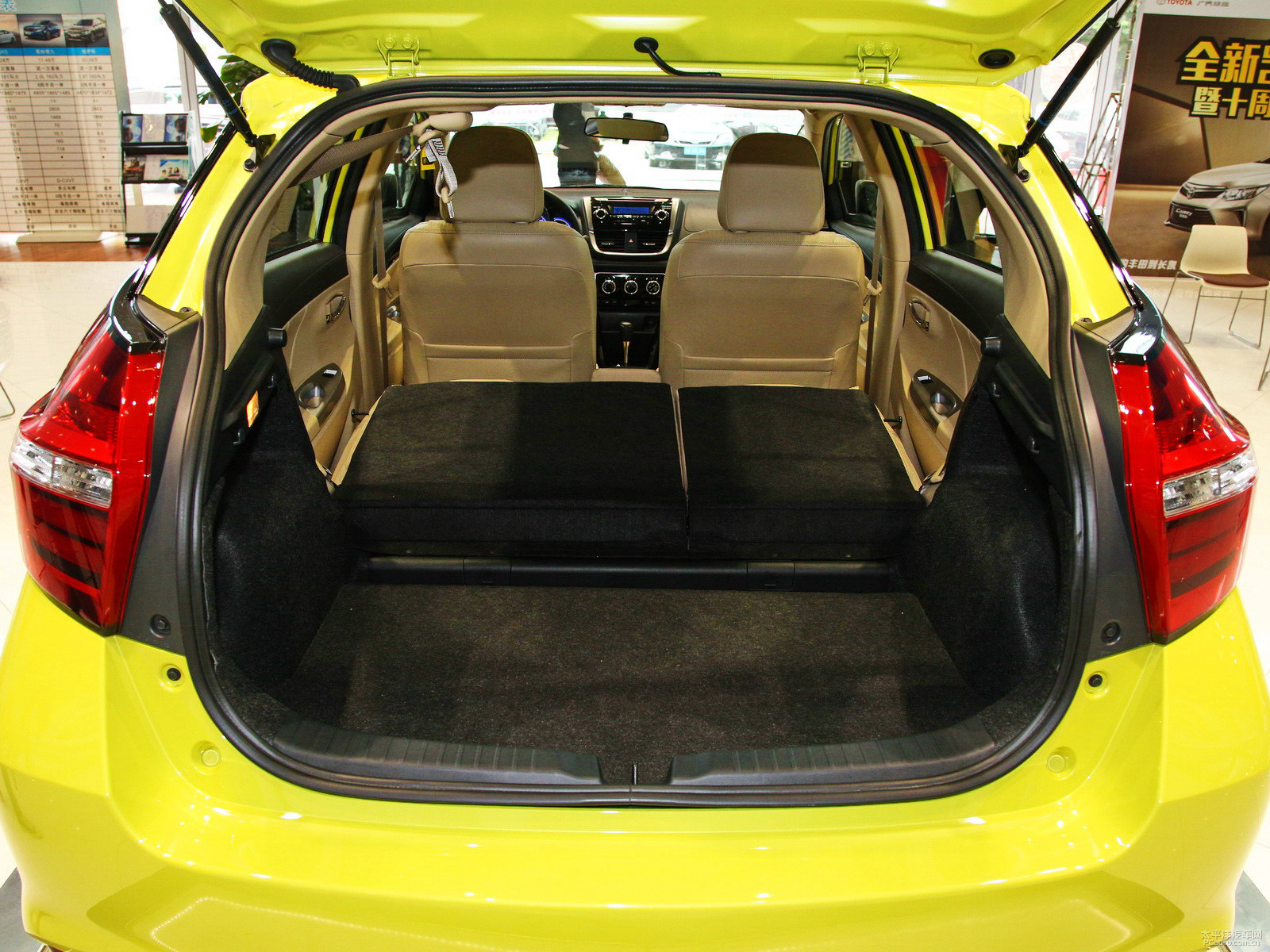 YARiS L 致炫空間高清大圖