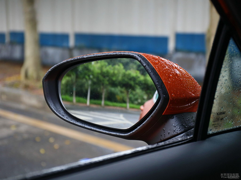 琉璃橙帝豪GS車身外觀圖片
