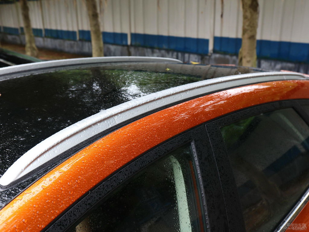 琉璃橙帝豪GS車身外觀圖片