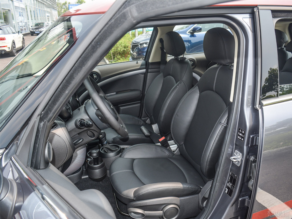 MINI COUNTRYMAN΃(ni)DƬ