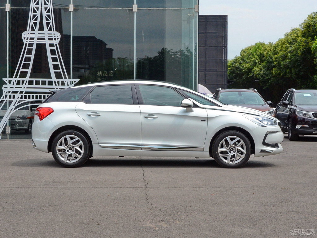 DS 5܇^^DƬ