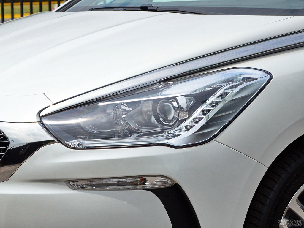 DS 5܇^^DƬ