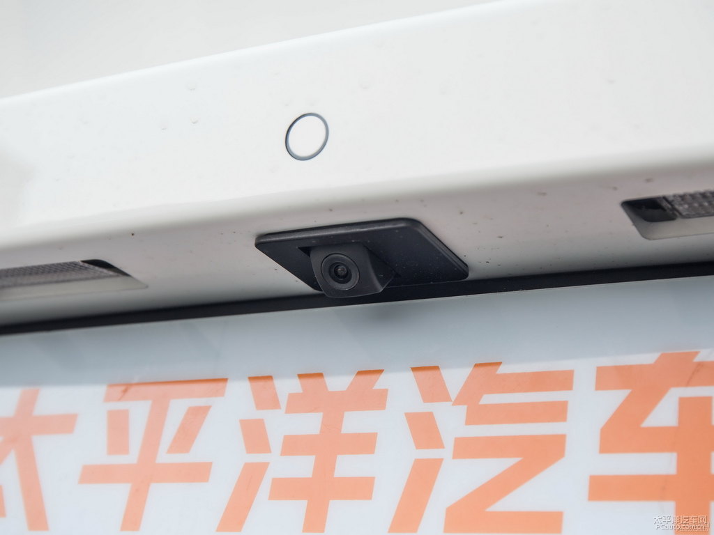 象牙白傳祺GS4車尾外觀圖片