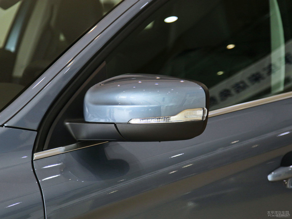貽貝藍沃爾沃XC60車身外觀圖片