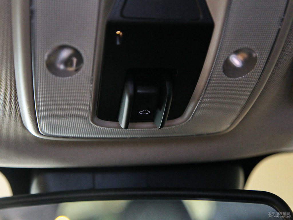 貽貝藍沃爾沃XC60車廂內飾圖片