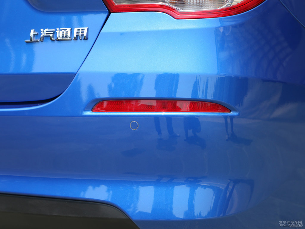 孔雀藍(lán)科沃茲車(chē)尾外觀圖片