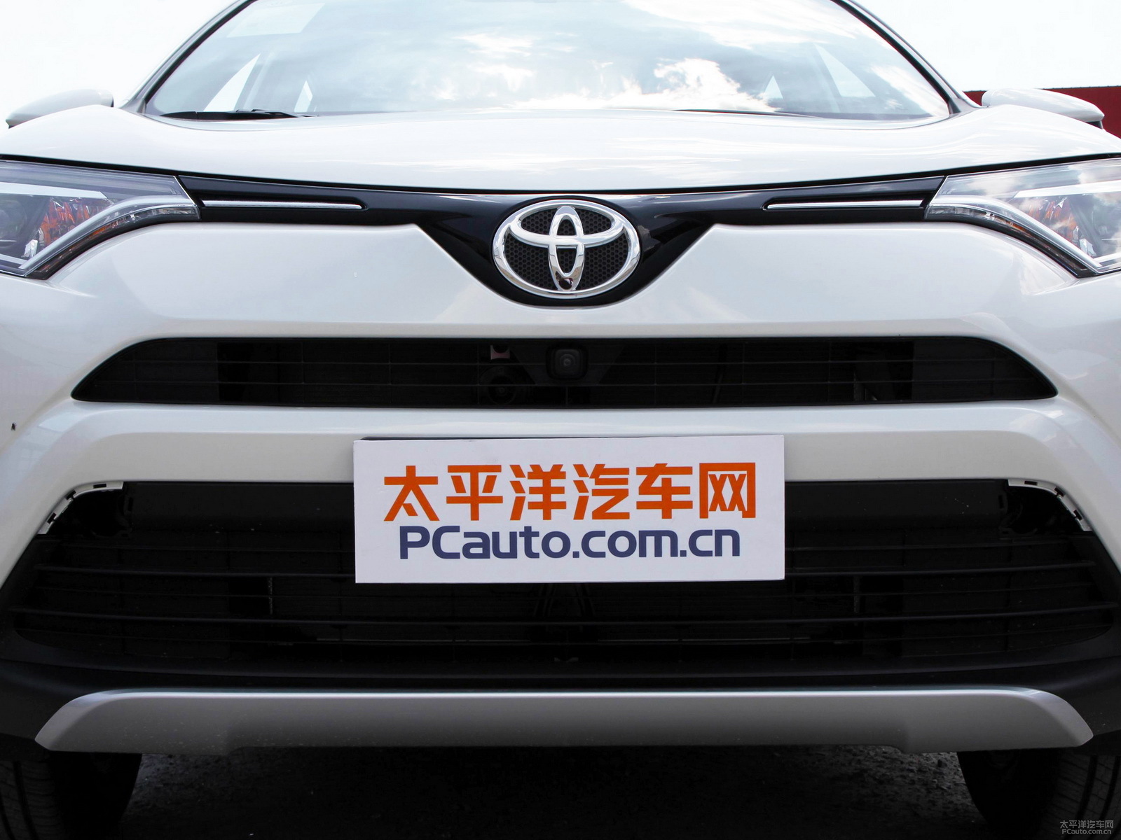 RAV4榮放外觀高清大圖