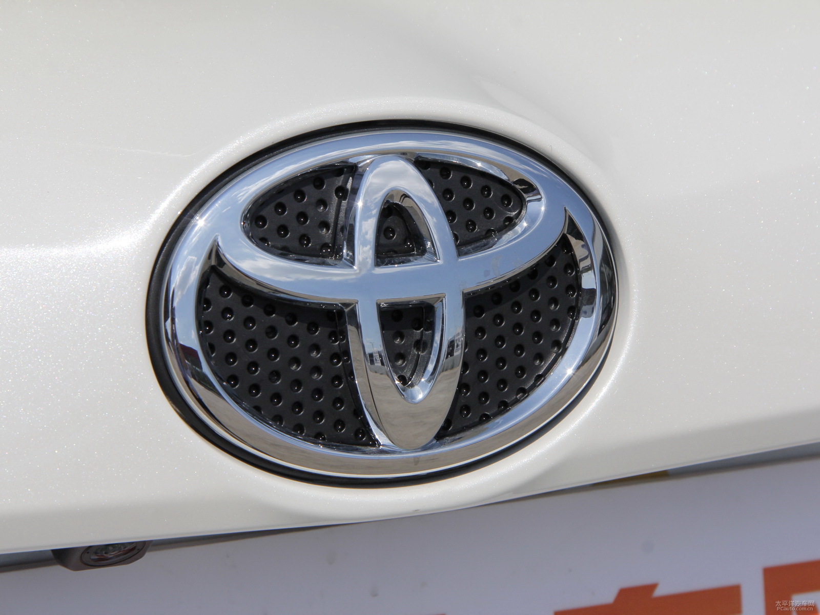 RAV4榮放外觀高清大圖