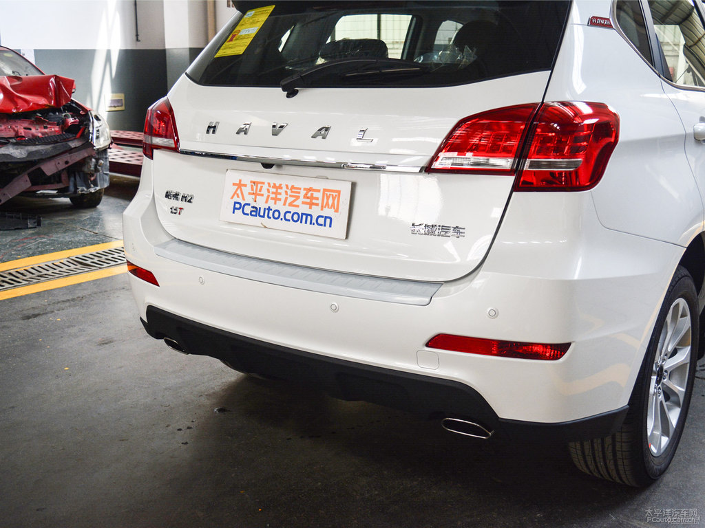 漢密爾頓白哈弗H2車尾外觀圖片