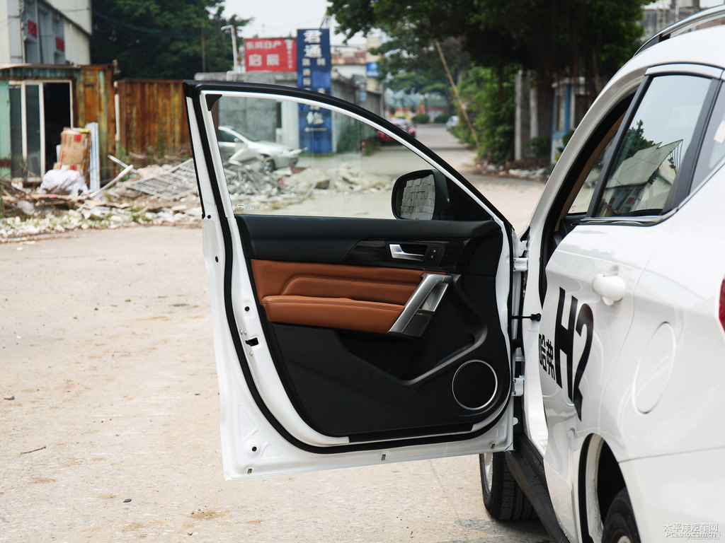 漢密爾頓白哈弗H2車(chē)廂內(nèi)飾圖片