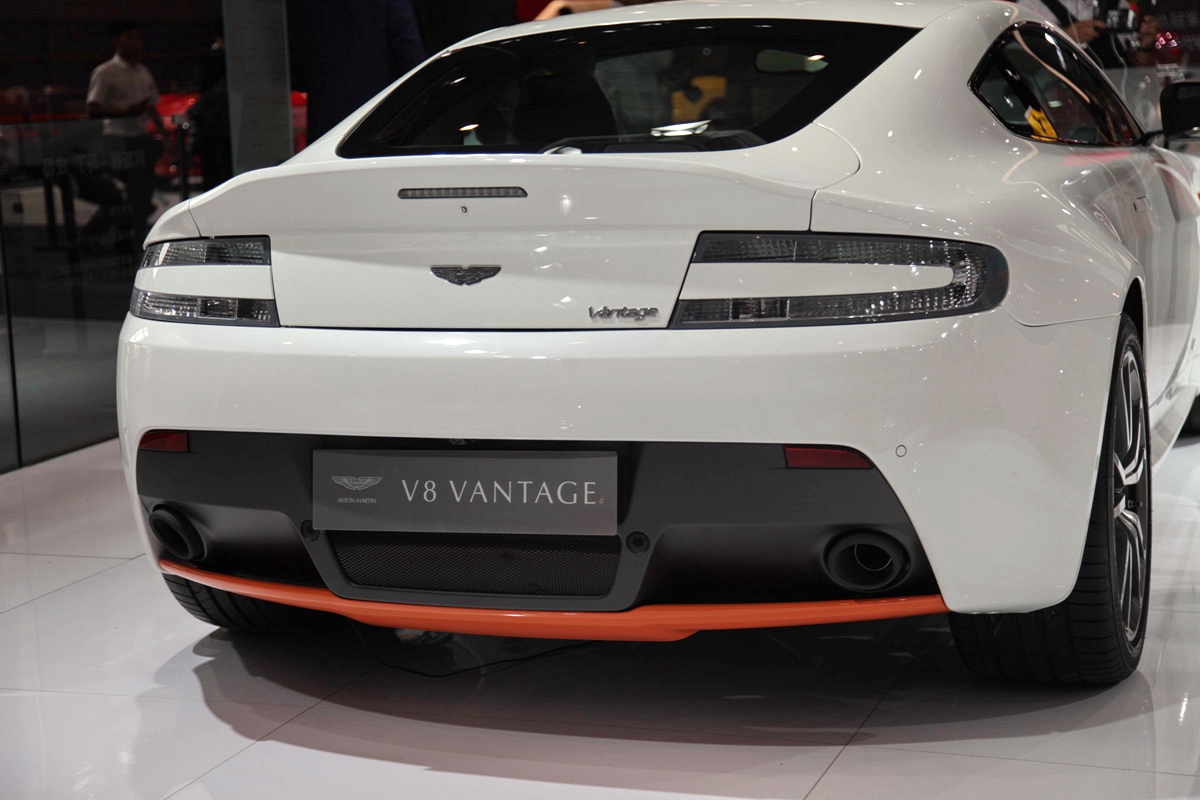 V8 VantageDƬ