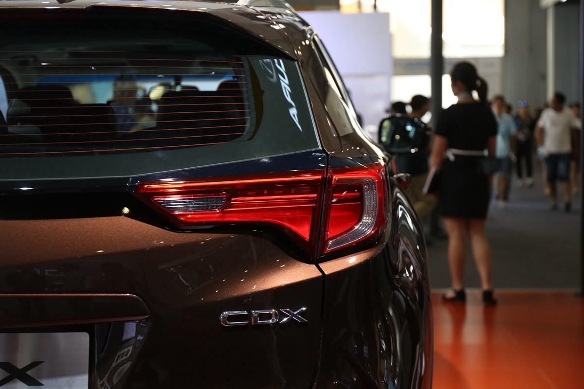 謳歌CDX車展高清大圖