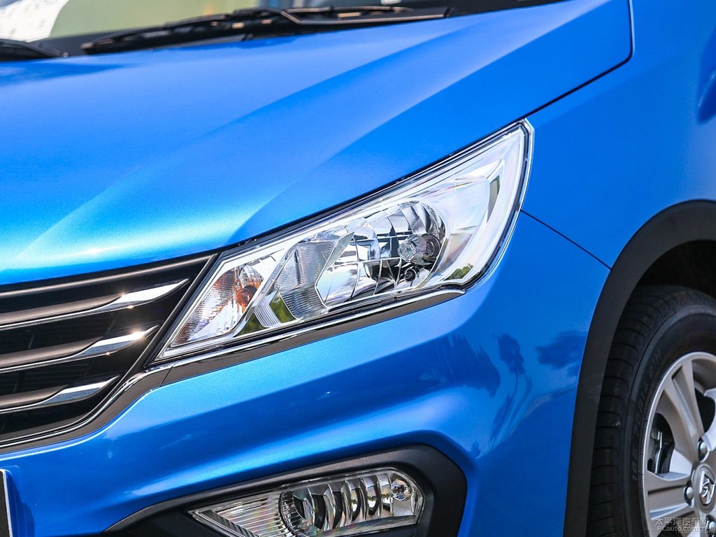 碧海藍寶駿310車頭外觀圖片