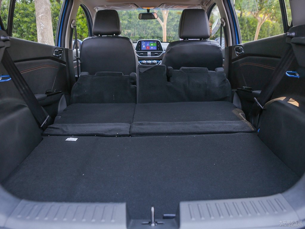 碧海藍(lán)寶駿310后備廂空間圖片