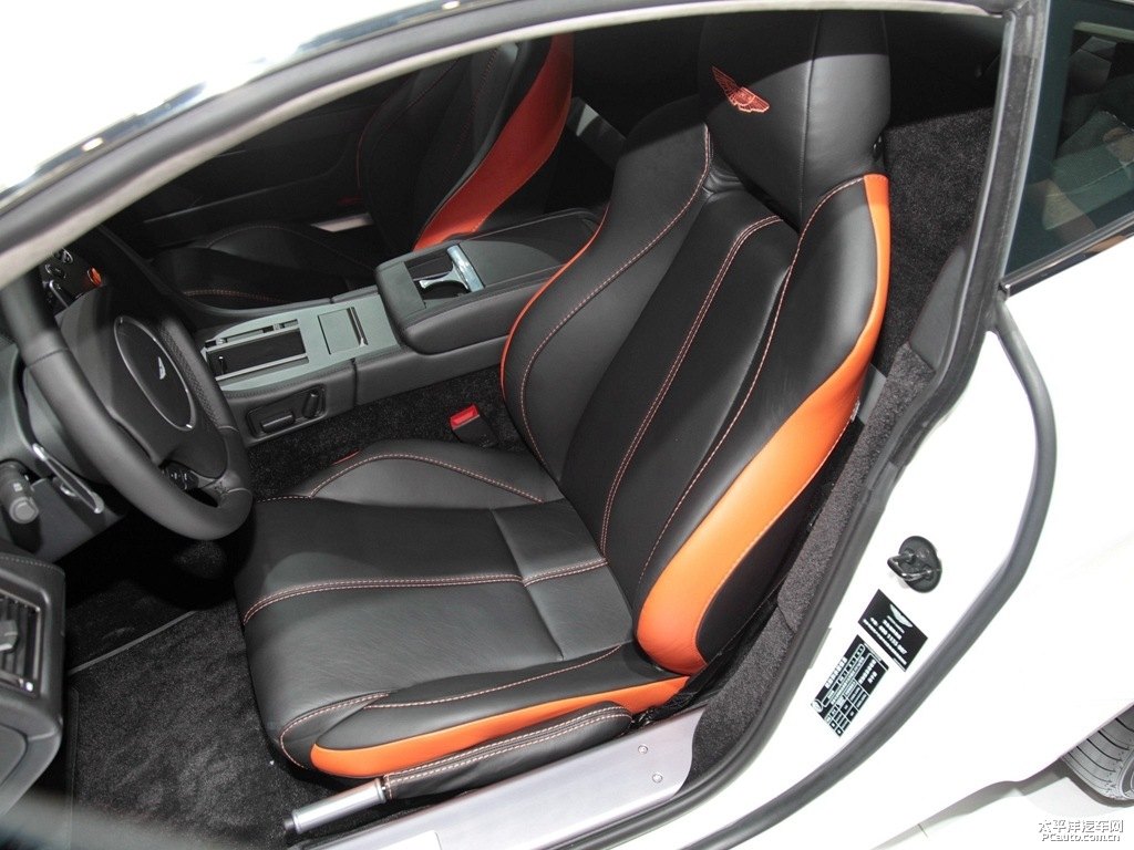 WyV8 Vantage΃(ni)DƬ