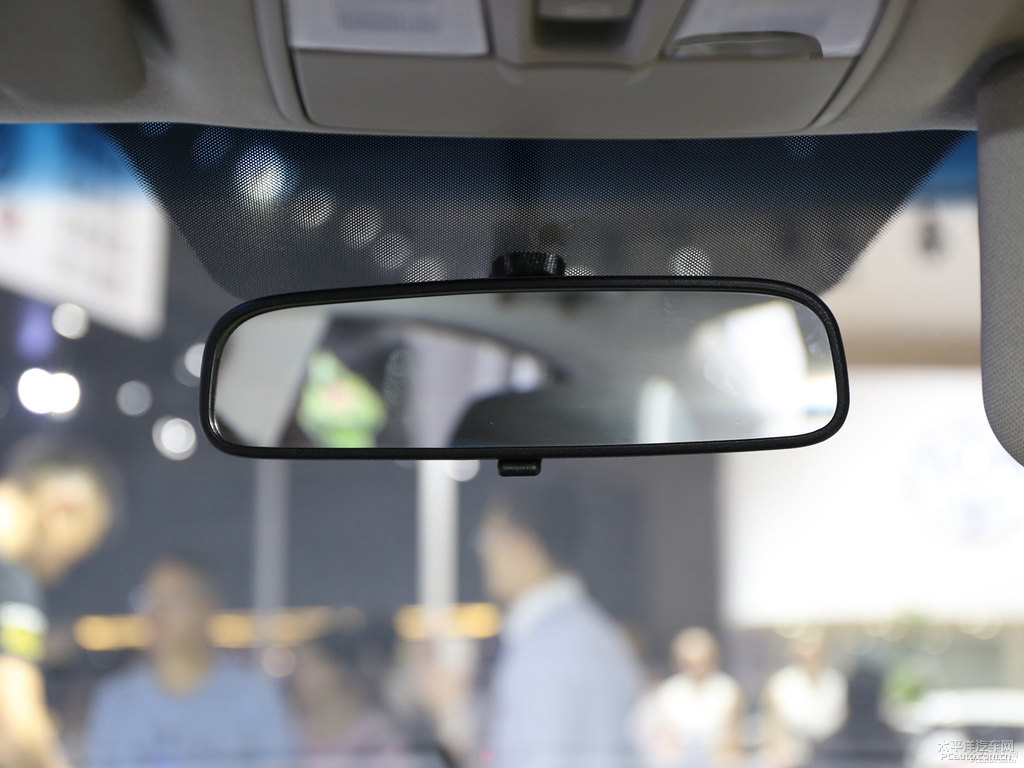 水晶白名圖車廂內(nèi)飾圖片