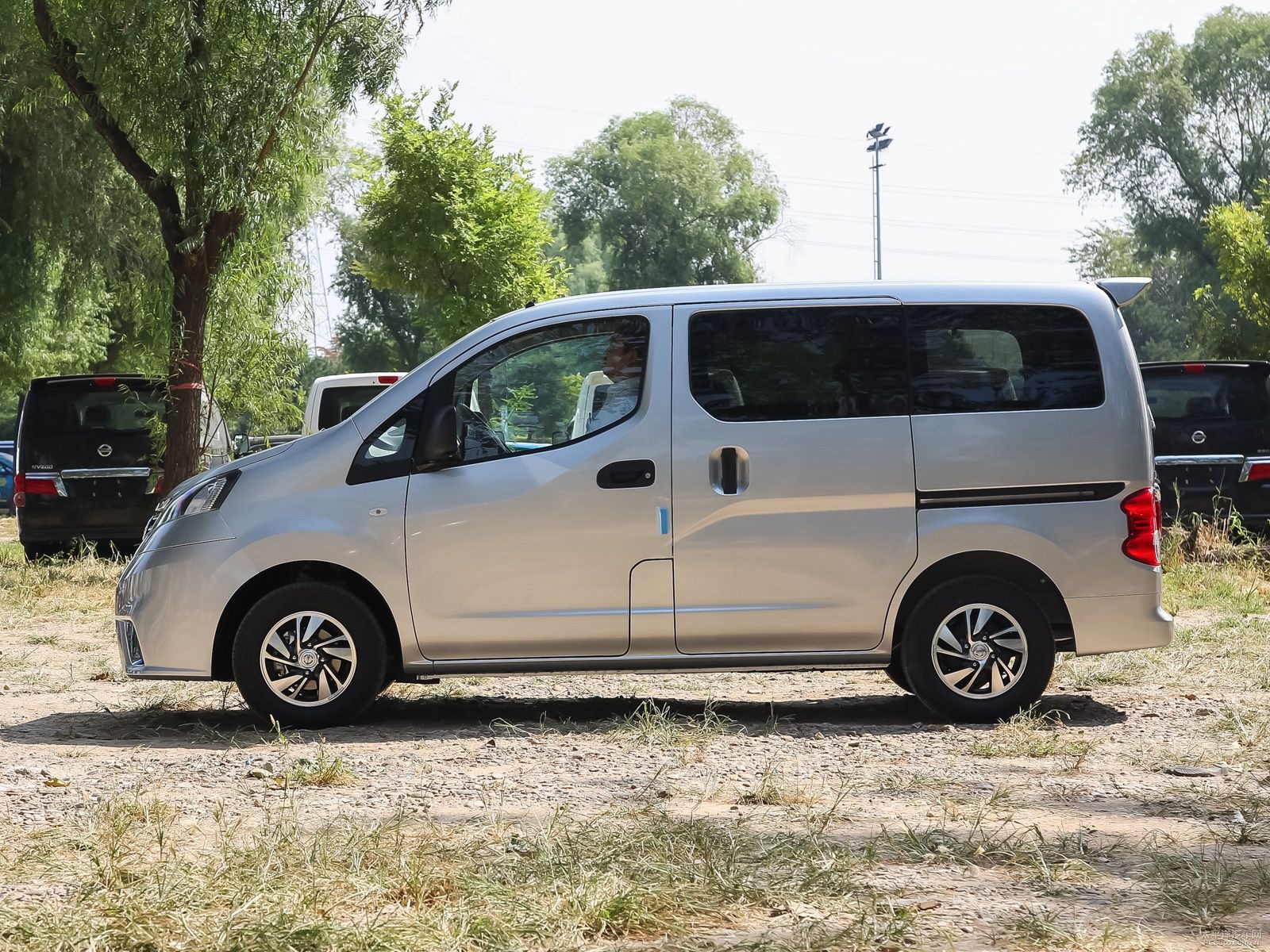 日產(chǎn)NV200外觀高清大圖