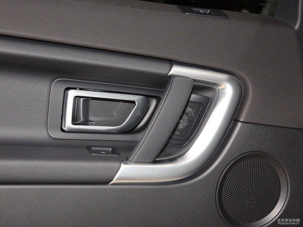 藍(lán)色發(fā)現(xiàn)神行車廂內(nèi)飾圖片