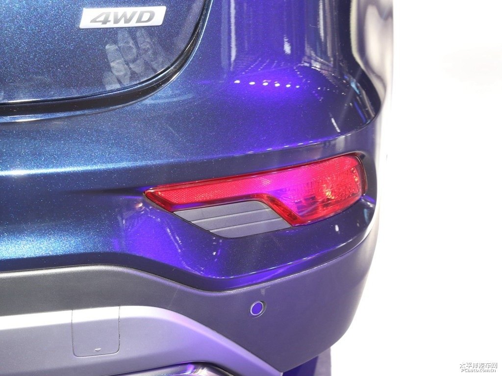 太空藍(lán)勝達(dá)車(chē)尾外觀圖片