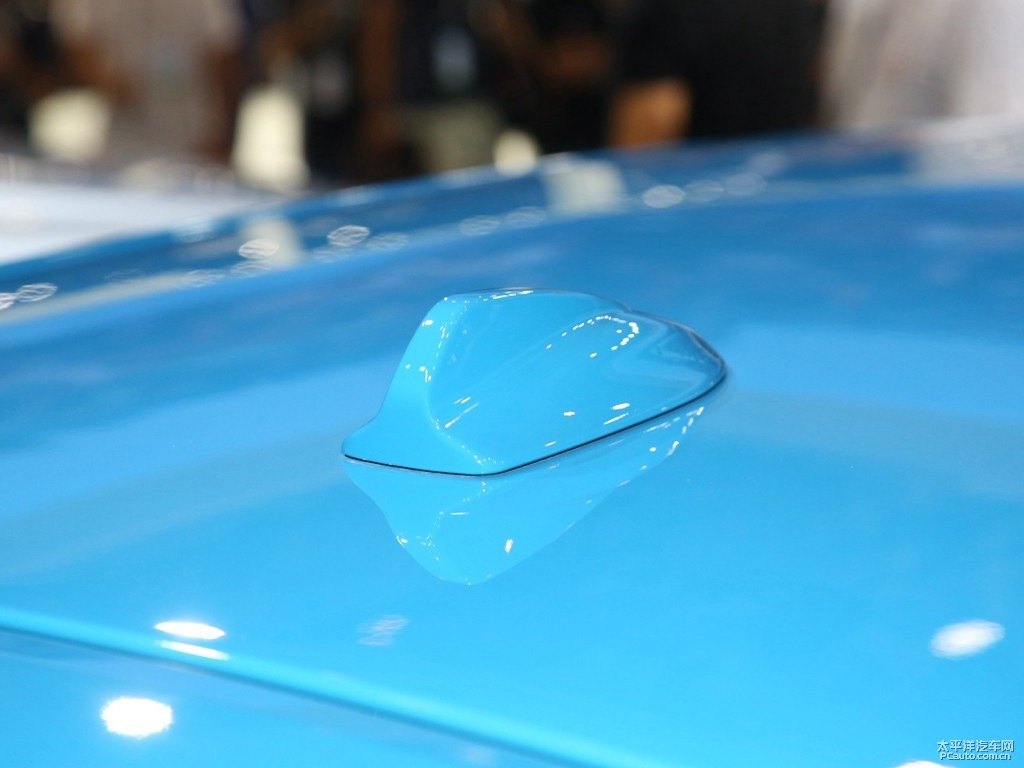 魅惑藍(lán)沃爾沃V60車身外觀圖片