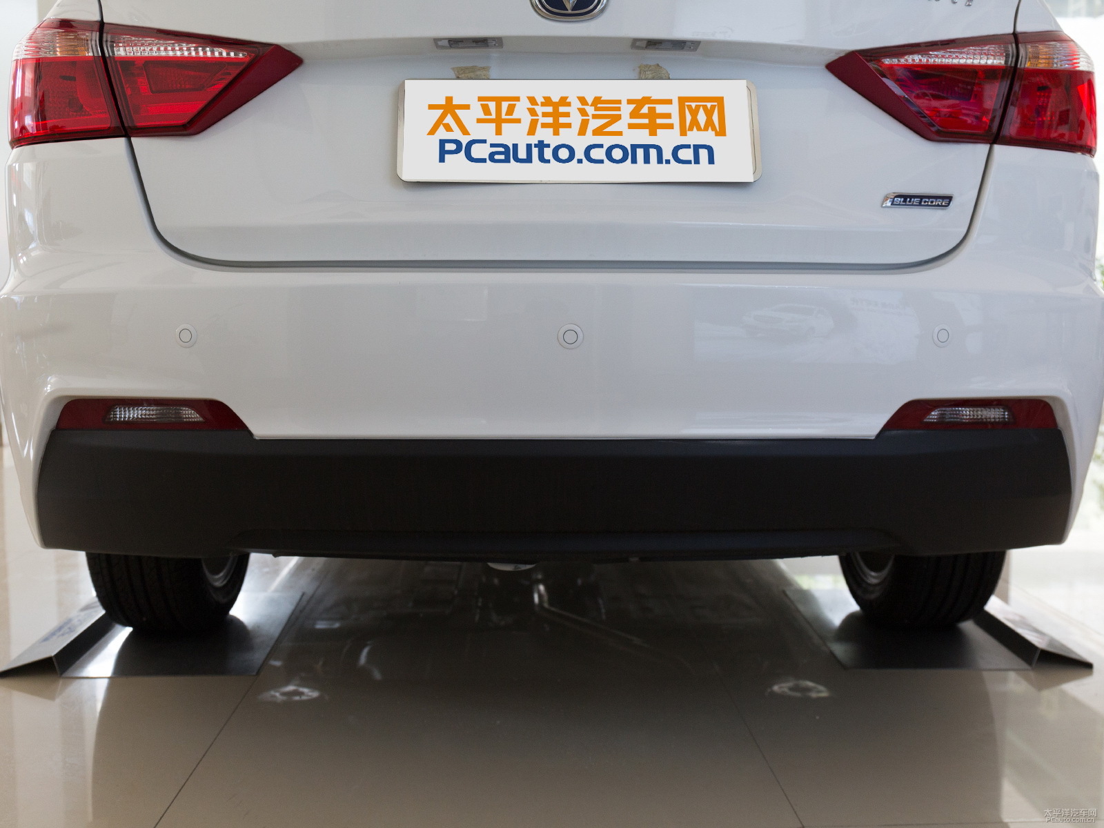 悅翔V7外觀高清大圖
