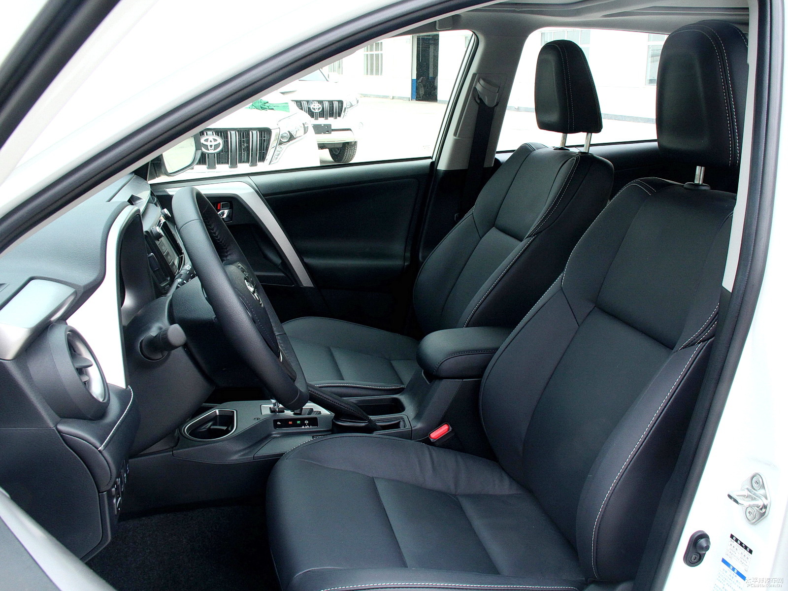 RAV4s΃(ni)DƬ