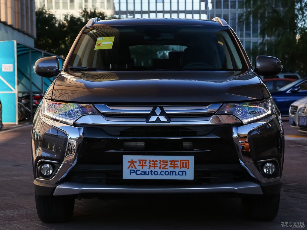 棕褐歐藍(lán)德車頭外觀圖片