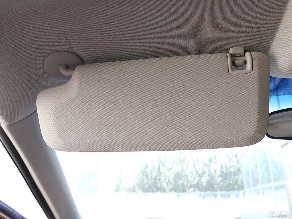 琥珀棕科沃茲車廂內(nèi)飾圖片