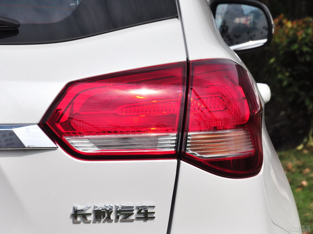 漢密爾頓白哈弗H2車尾外觀圖片