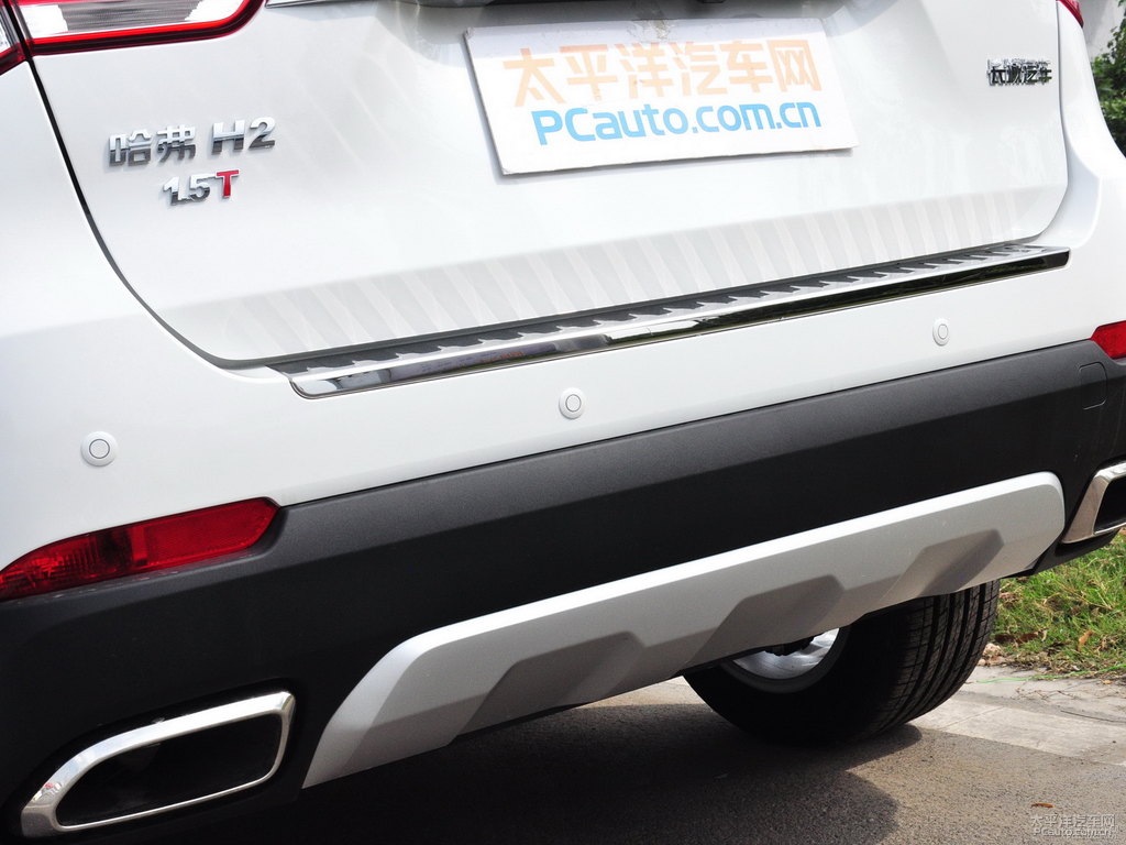 漢密爾頓白哈弗H2車尾外觀圖片