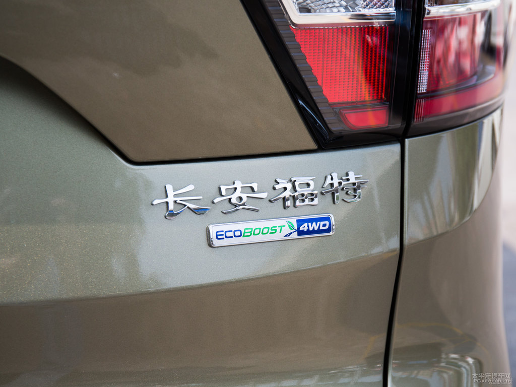 沙漠金翼虎車尾外觀圖片
