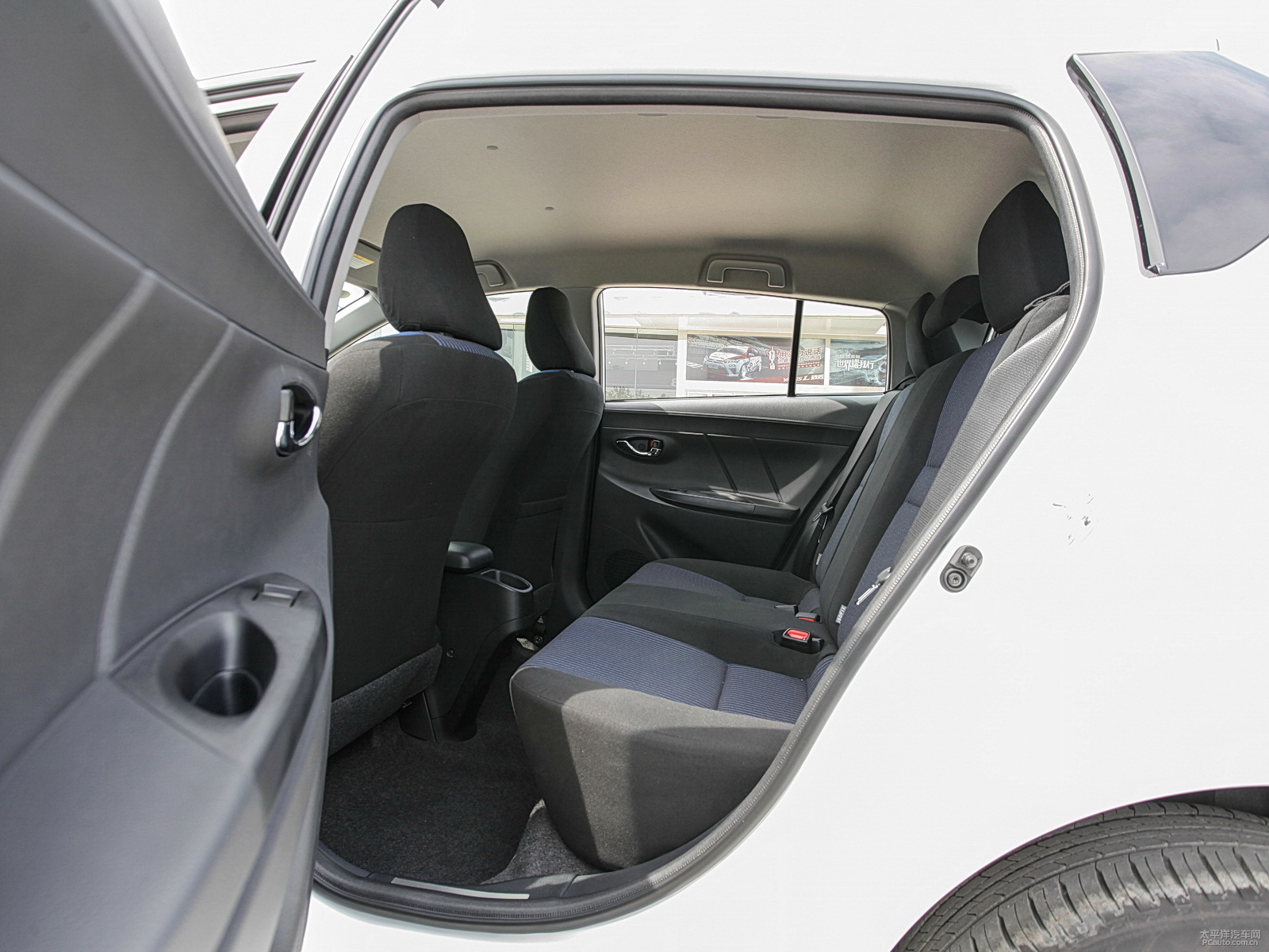 YARiS L 致炫空間高清大圖