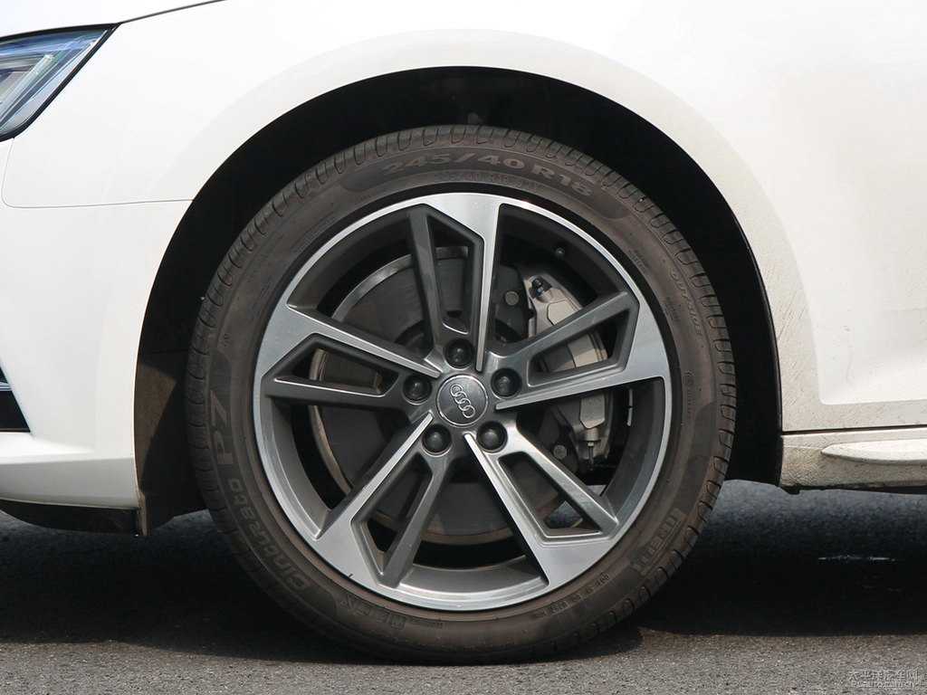 朱鷺白奧迪A4L車身外觀圖片