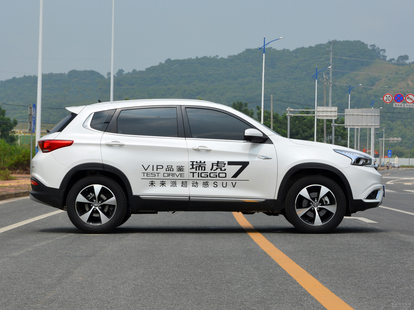 瑞虎7外觀高清大圖