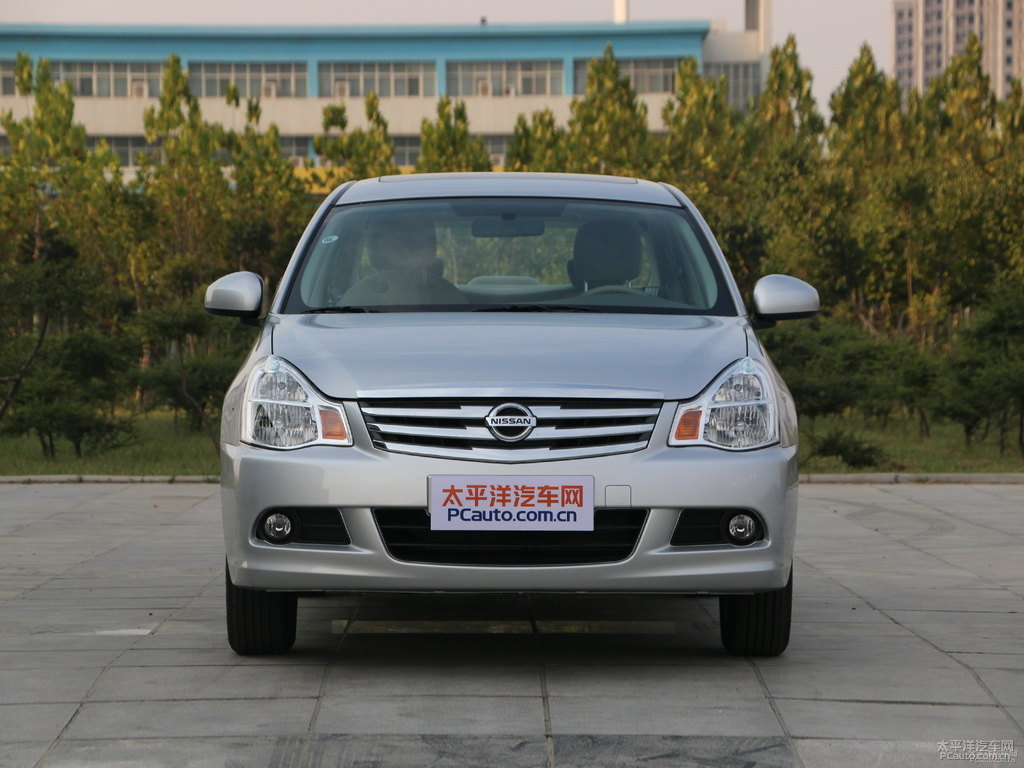 月光銀軒逸整車外觀外觀圖片