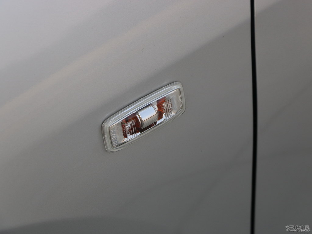 月光銀軒逸車身外觀圖片