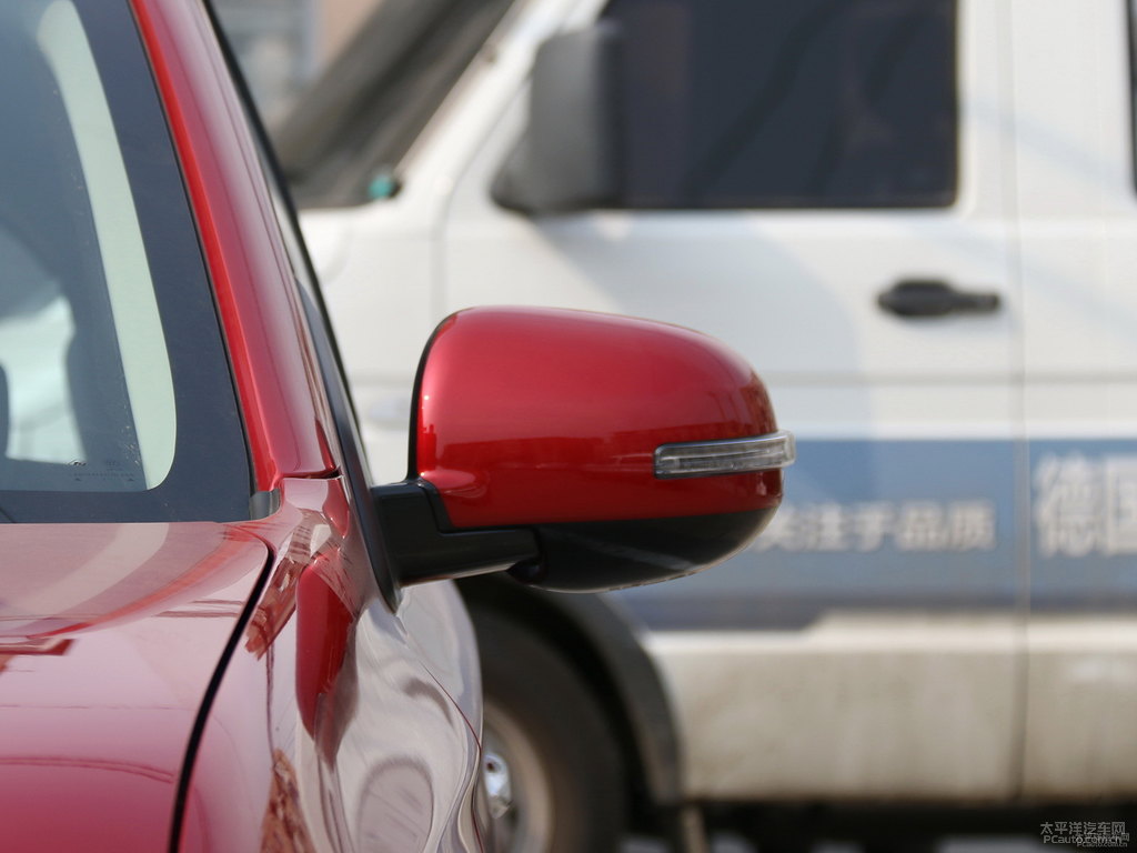 寶石紅歐藍(lán)德車身外觀圖片