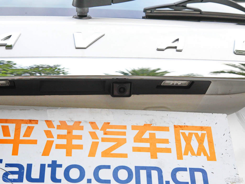 漢密爾頓白哈弗H2車尾外觀圖片