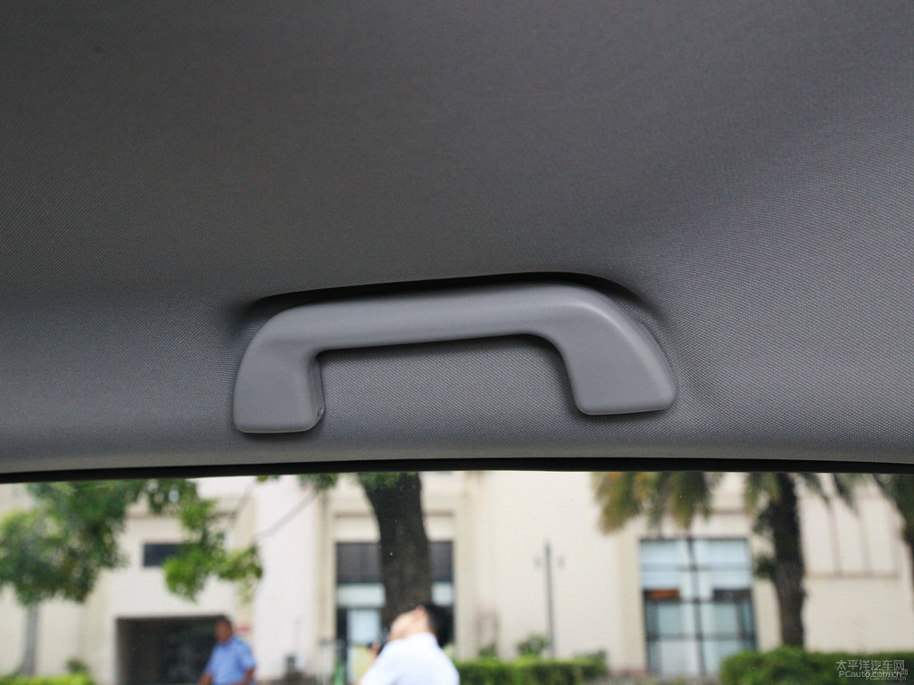 漢密爾頓白哈弗H2車廂內(nèi)飾圖片