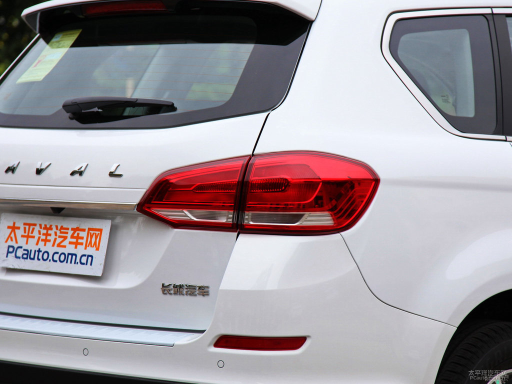 簡約白哈弗H6車尾外觀圖片